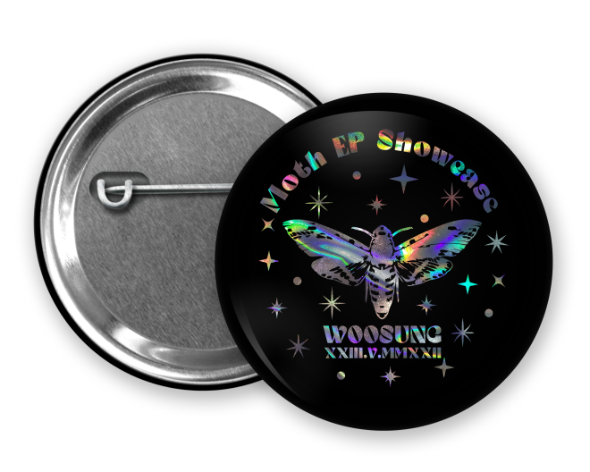 przypinka_holo_woosung.png