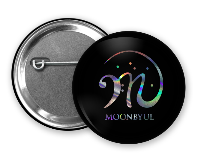 przypinka_holo_moonbyul_logo.png