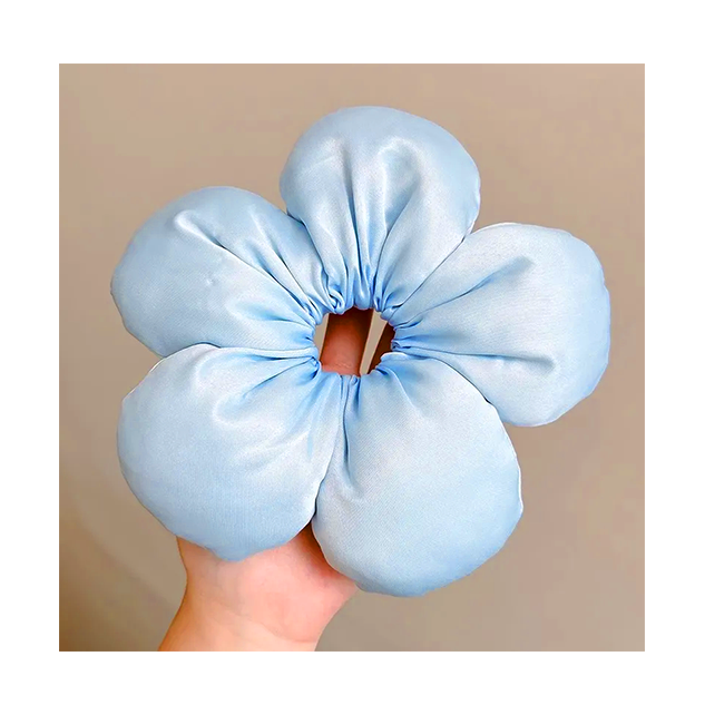 satynowa-scrunchie-kwiat-1.png